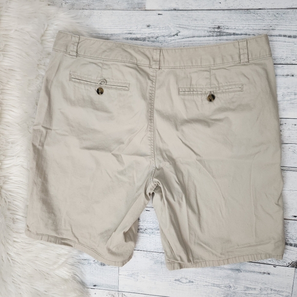 Dockers Tan Shorts - Picture 5 of 6